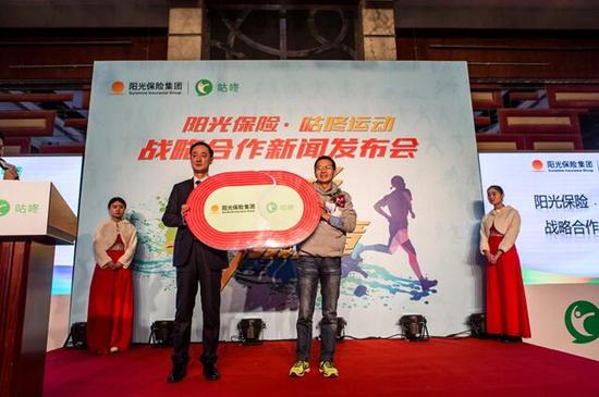 运动员跨界合作：用台球讲述青春故事