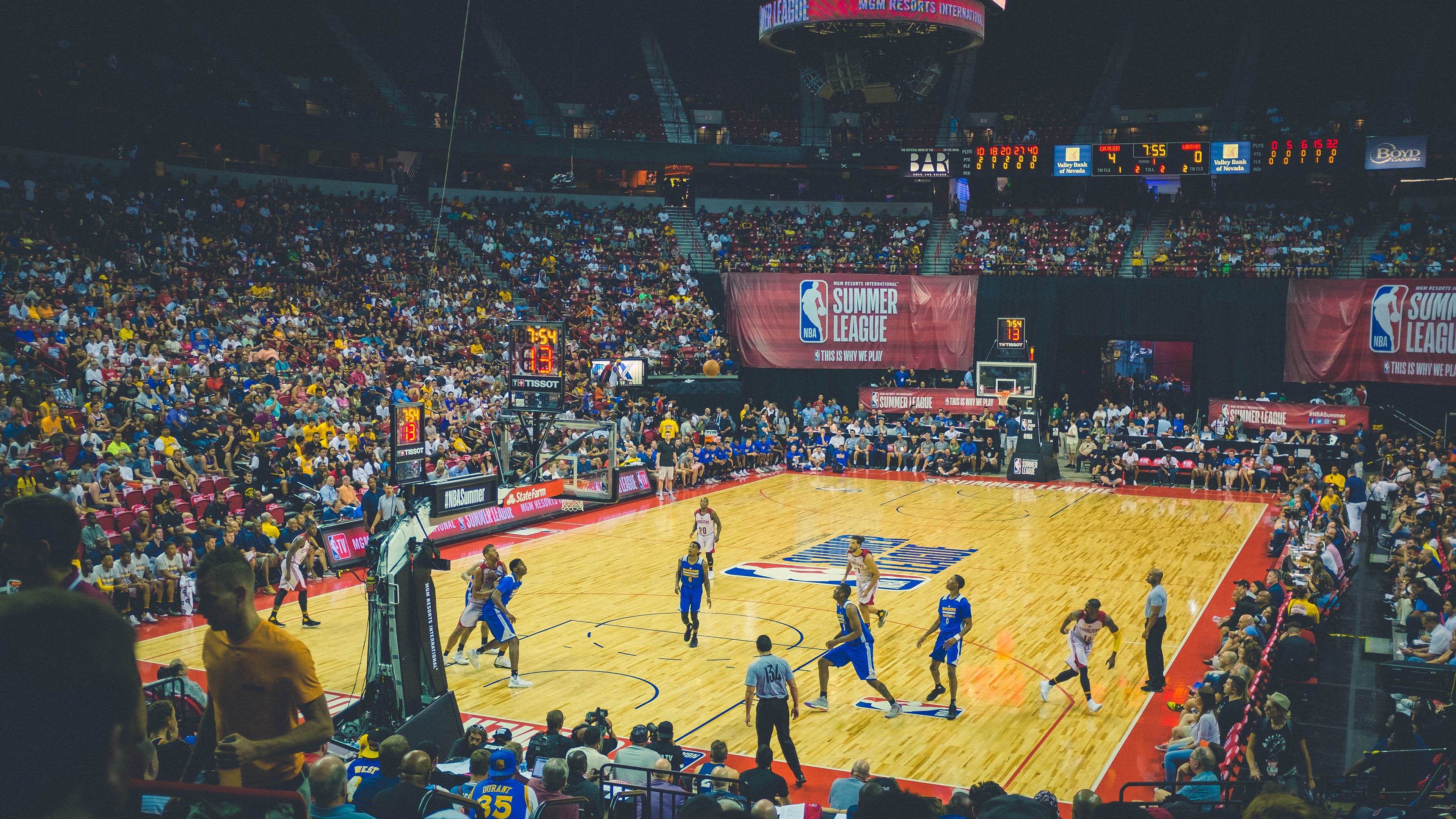 游泳与跳水项目总体表现保持均衡，跳水和游泳哪个影响力大