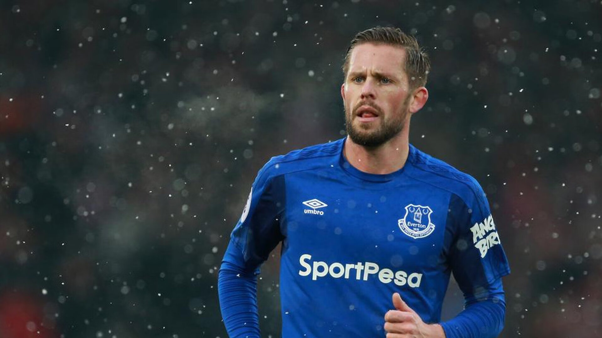 九游娱乐(jiuyou)官网-球迷狂欢夜:现场气氛点燃整个体育馆,球迷狂欢节2010-7